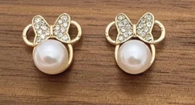 Minnie Pearl Studs for Girls